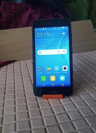 Смартфон huawei cro-u00  полностью в рабочем состоянии