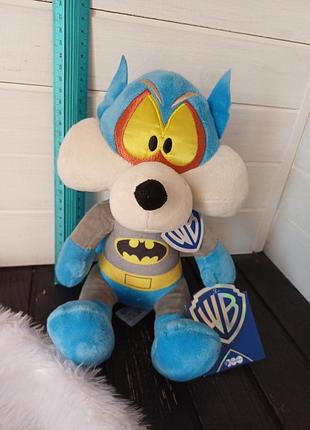 Новый койот вели wile e. coyote в костюме бэтмена warner bros play by play луба тюнс волк