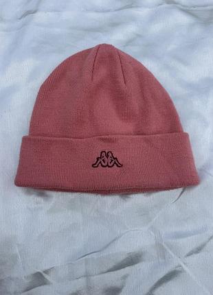 Рожева в'язана шапка-біні kappa з вишитим логотипом / спортивна шапка kappa one size / pink beanie hat