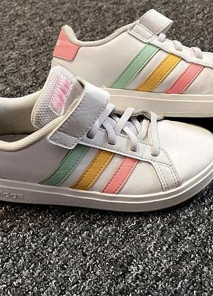 Дитячі кросівки adidas