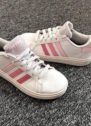 Дитячі кросівки adidas