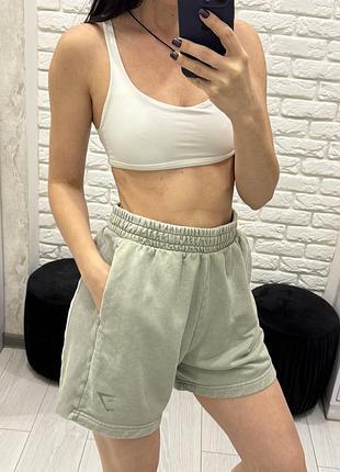 Круті шорти gymshark