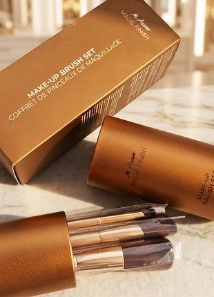 Совершенно новый люксовый набор кистей m. asam magic finish (немечечника) + 2 кисти в подарок!
