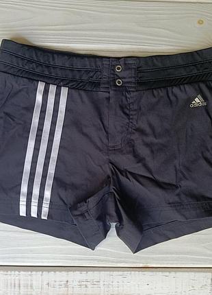 Классические женские спортивные шорты бренда adidas climalite черного цвета. размер s-m.