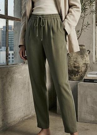 Zara жіночі штани брюки оливкового кольору чіноси джогери на резинці прямі класичні повсякденні осінь весна літо завужені