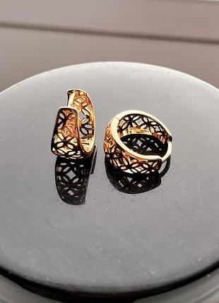 Красивые золотые серьги конго сережки