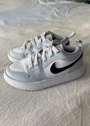 Кросівки дитячі nike jordan