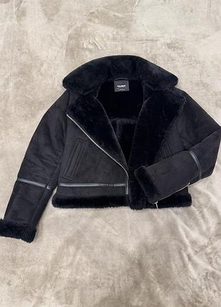 Дублянка жіноча pull and bear чорна коротка