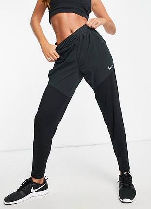 Жіночі спортивні штани nike чорні