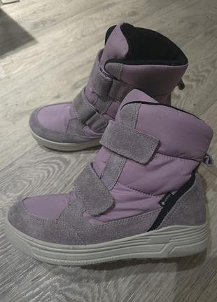 Продам зимние ессо р.36 стелька 23см - 23,5см.