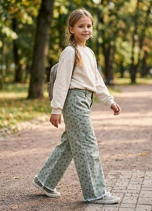 Джинси zara kids широкі з сердечками для дівчинки wide leg, на 8-9 років.