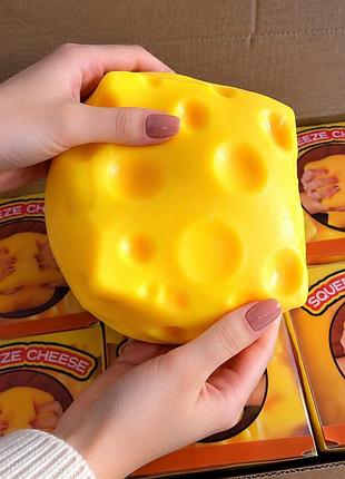 М'яка іграшка-антистрес squeeze cheese (великий сир)