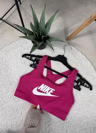 Топ від nike