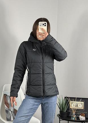 Куртка від adidas 4