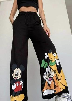 Спортивні штани жіночі disney чорні з міккі маусом та плуто