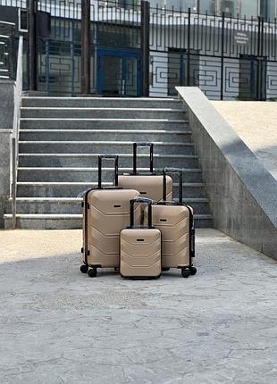 Комплект чемоданов бежевый из поликарбоната на колесах 4 в 1 mini, s, m, l арт wings 148 (шам) all