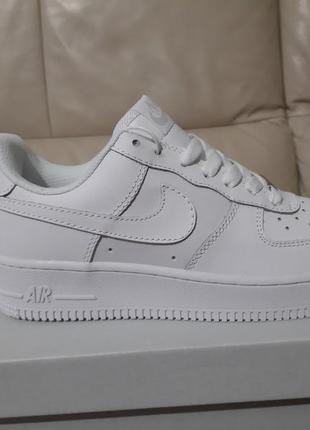 Женские кроссовки nike air force 1 low белые