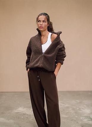 Куртка жіноча зі штучної овчини коричнева xl stradivarius