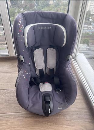 Дитяче поворотне автокрісло maxi-cosi axiss (9-18 кг)