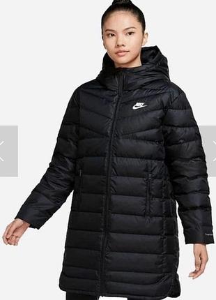 Зимовий пуховик nike s розмір