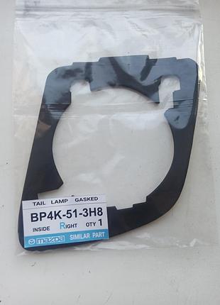 Уплотнительные прокладки задних фонарей mazda 3 bk