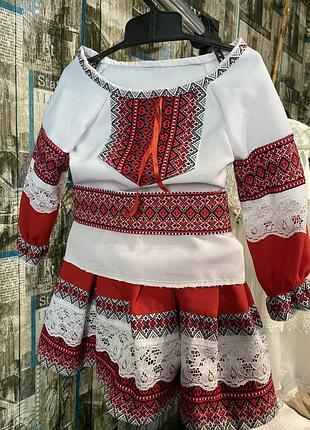 Вишиванка для дівчинки, біла з червоним, на 3 роки
