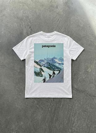Мужская футболка patagonia белая хлопковая патагония с принтом (b)