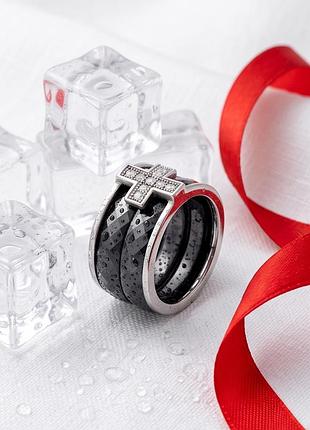 Серебряная кольца lover с черной керамикой и крестом из фианитов (1150306)