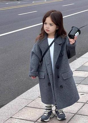 Стильное детское пальто
