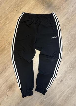 Спортивні штани чоловічі adidas нейлонові чорні