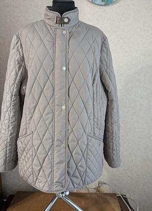 Стеганая демисезонная куртка gerry weber серо бежевая 60 размера