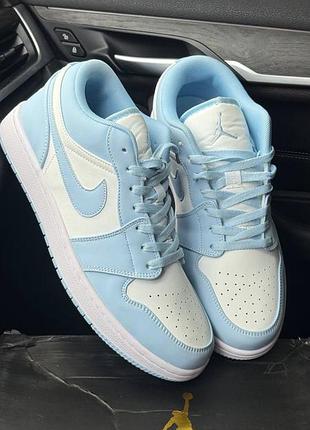 Кросівки чоловічі nike air jordan 1 low university blue
