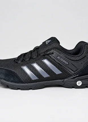 Чоловічі кросівки adidas terrex чорні