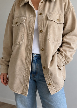 Женская утепленная вельветовая куртка-рубашка f&amp;f oversize бежевая новая с бирками
