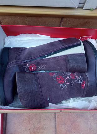 Сапоги теплые на гортексе в хорошем состоянии, очень теплые от clarks, размер 32