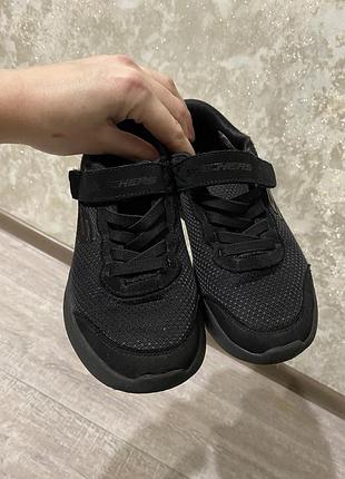Кросівки skechers чорні 3