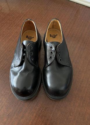 Dr. martens 1925 made in england, vintage, uk 4 / eu 37 оригінальні вінтажні dr. martens 1925 — класична 3-eye