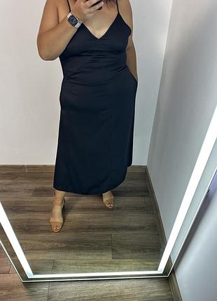 Сукня міді