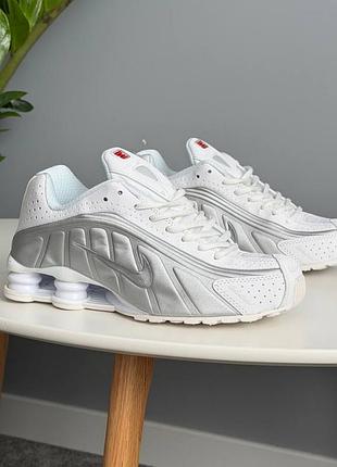Nike shox r4 white silver