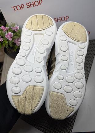 Оригінальні кросівки adidas 6