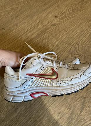 Кросівки nike білі шкіряні 39 розмір