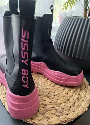 Черевики жіночі sissy boy челсі чорні з рожевою підошвою