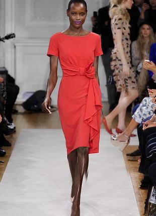 Платье футляр розовое с короткими рукавами valentino оригинал