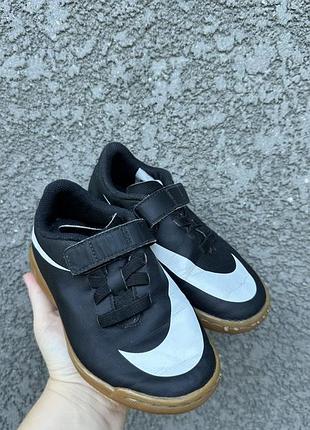 Кросівки унісекс nike розмір 27