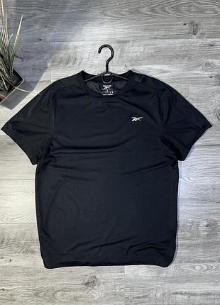 Оригінальна, спортивна футболка - reebok