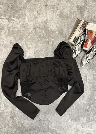 Чёрный корсетный топ от boohoo  с кружевными вставками