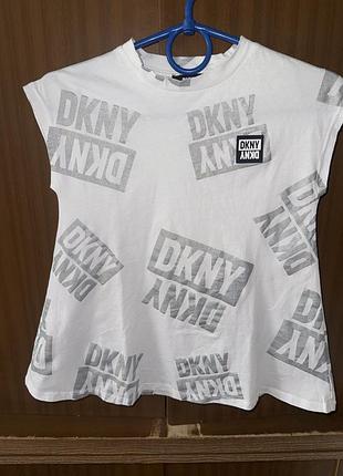 Футболка dkny жіноча біла з брендовими написами розмір s бавовна