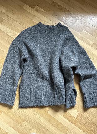Дуже прикольний светр від h&m