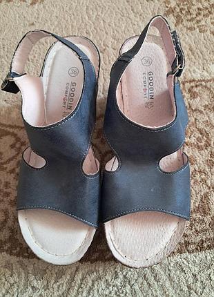 Женские босоножки / сандалии goodin comfort на танкетке (размер 36)