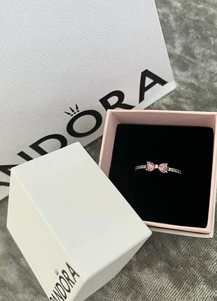 Каблочка pandora розовый бант / посеребренная кольца пандора с бантом и розовыми камнями / кольца pandora «pink bow» (посеребрение)